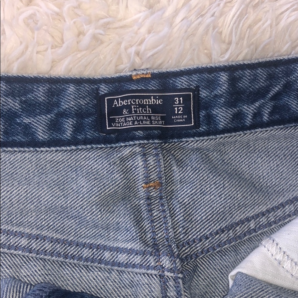 Abercrombie Distressed Denim Skirt- Size 31 - Picture 3 of 4